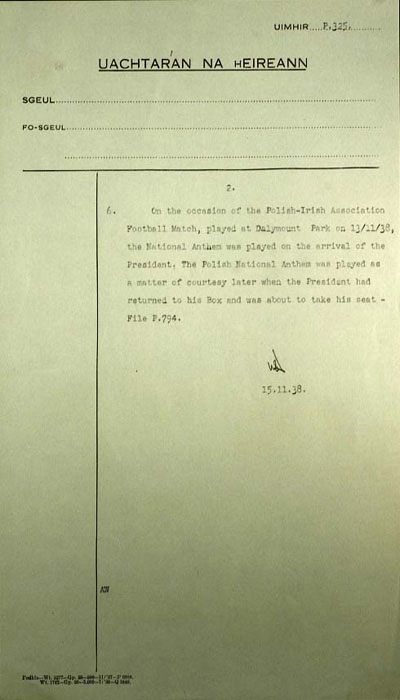 Memorandum dated 15 November 1938, regarding the playing of the British national anthem when the President is present. 